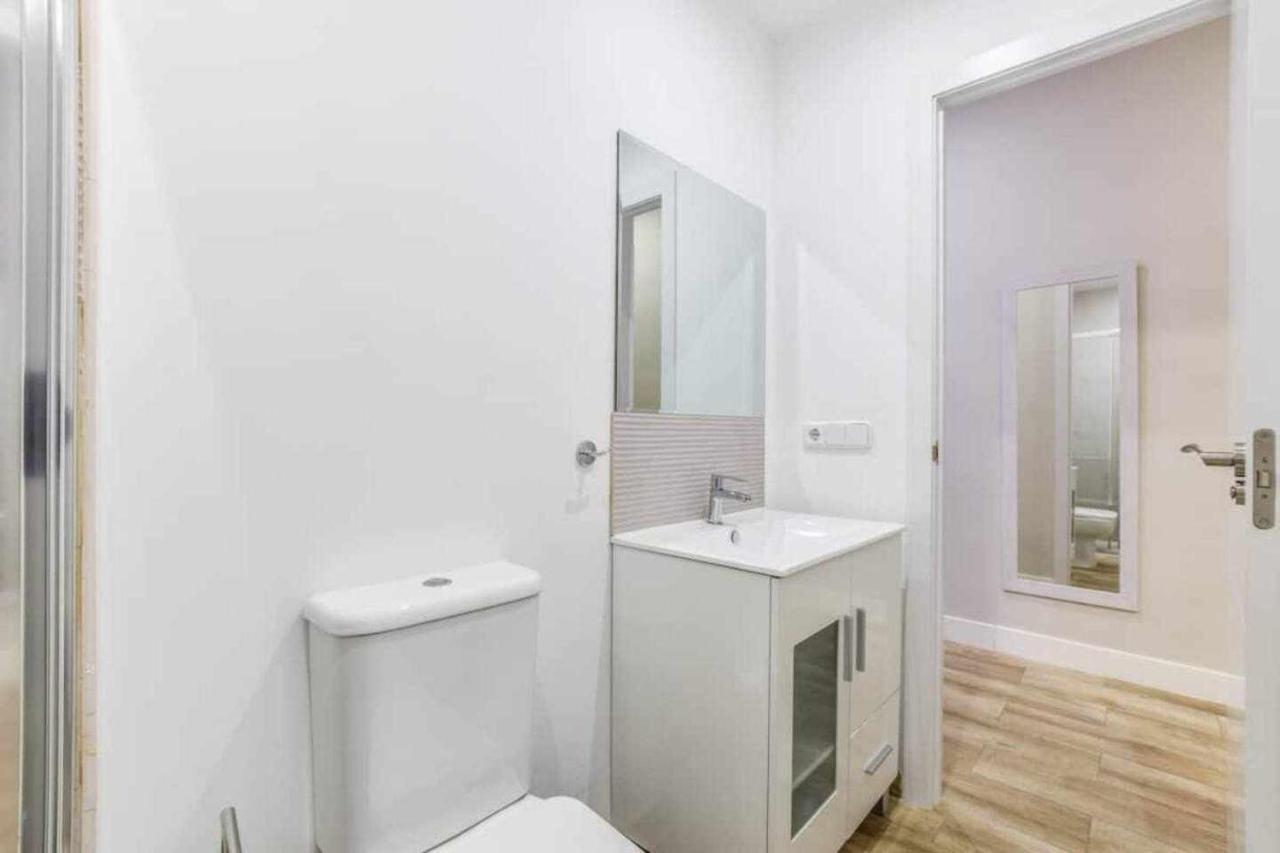 Acogedor Apartamento Entre Sol Gran Via Y Palacio Мадрид Экстерьер фото